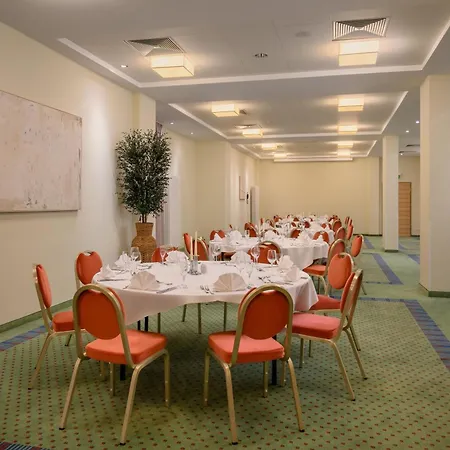 Hotel Ifa & 4*